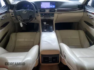 2013 Lexus LS 460 z VIN JTHCL5EF2D5016819, wystawiony jako Copart lot #56473145 z przebiegiem 102 293 mil mil oraz Szkody całkowita. Historia ofert i sprzedaży dostępna na DreamBid. Obrazek 8.