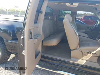 2004 Chevrolet Silverado 1500 LS with VIN 1GCEC19T44Z291569, listed as a IAAI auction lot 42020719 with 119,212 mi miles and . Bid and sale history available at DreamBid. Image 8.