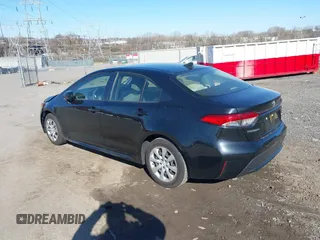 2020 Toyota Corolla LE with VIN JTDEPRAEXLJ082818, listed as a IAAI auction lot 41908598 with 88,781 mi miles. Bid and sale history available at carsss.com. Image 3.