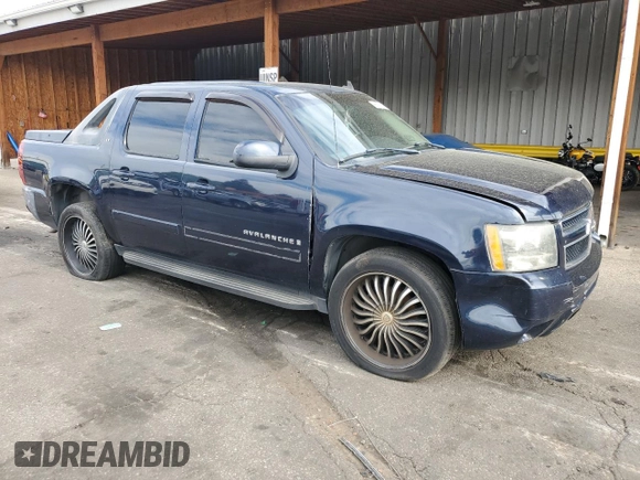 2008 Chevrolet Avalanche LTZ with VIN 3GNFK123X8G101692, listed as a Copart auction lot 56911165 with 230,343 mi miles and Clean Title. Bid and sale history available at DreamBid. Image 4.
