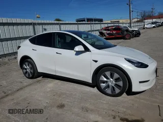 2021 Tesla Model Y Long Range with VIN 5YJYGDEE0MF077789, listed as a Copart auction lot 45838495 with 89,268 mi miles and Salvage Title. Bid and sale history available at DreamBid. Image 4.