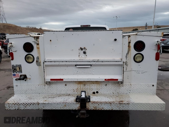 1998 GMC Sierra 1500 with VIN 1GTGC24R0WZ541659, listed as a Copart auction lot 86654274 with 170,193 mi miles and Clean Title. Bid and sale history available at DreamBid. Image 10.