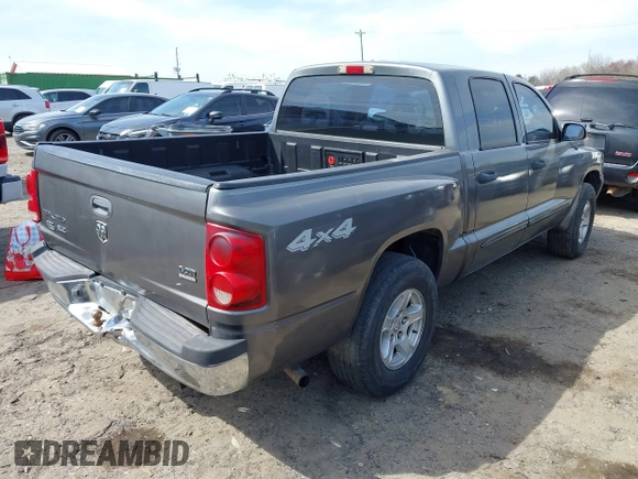 2006 Dodge Dakota SLT with VIN 1D7HW48N96S689743, listed as a IAAI auction lot 41772735 with 258,532 mi miles. Bid and sale history available at carsss.com. Image 4.