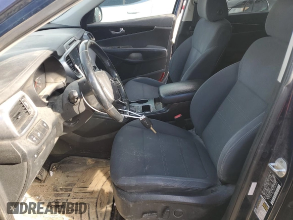 2019 Kia Sorento L z VIN 5XYPG4A32KG463068, wystawiony jako Copart lot #89367895 z przebiegiem Nie podano mil oraz Szkoda całkowita • Salvage title. Historia ofert i sprzedaży dostępna na DreamBid. Obrazek 7.