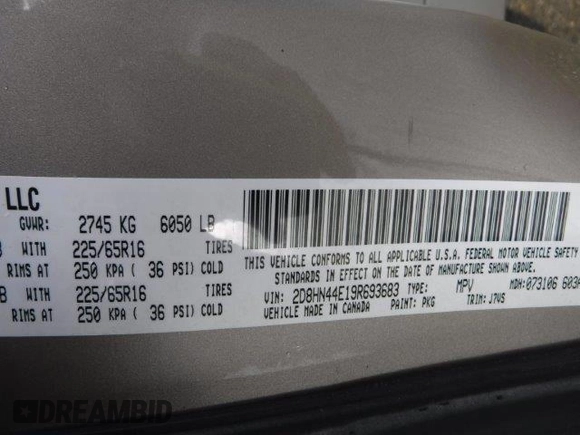2009 Dodge Grand Caravan SE z VIN 2D8HN44E19R693683, wystawiony jako Copart lot #48208395 z przebiegiem 142 334 mil mil oraz Szkoda całkowita • Salvage title. Historia ofert i sprzedaży dostępna na DreamBid. Obrazek 12.