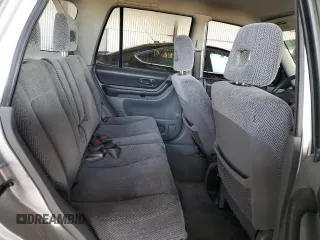 1998 Honda CR-V LX with VIN JHLRD1749WC044471, listed as a Copart auction lot 85350544 with 215,324 mi miles and Salvage Title. Bid and sale history available at carsss.com. Image 11.