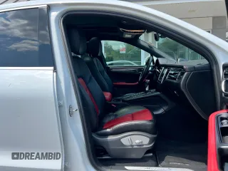 2016 Porsche Macan S with VIN WP1AB2A59GLB40365, listed as a Copart auction lot 60898695 with 192,752 mi miles and Clean title. Bid and sale history available at DreamBid. Image 5.