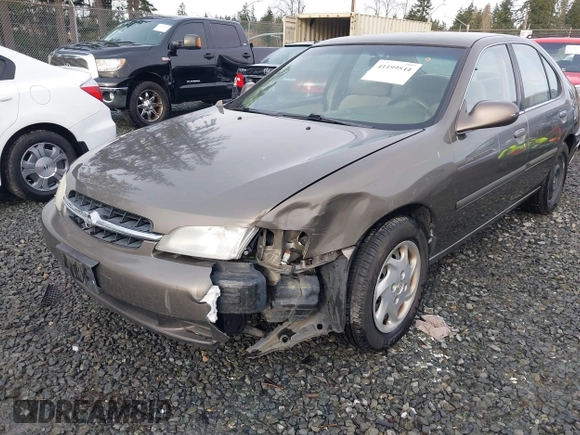 1999 Nissan Altima XE with VIN 1N4DL01D1XC210017, listed as a IAAI auction lot 41199544 with 297,917 mi miles. Bid and sale history available at carsss.com. Image 6.