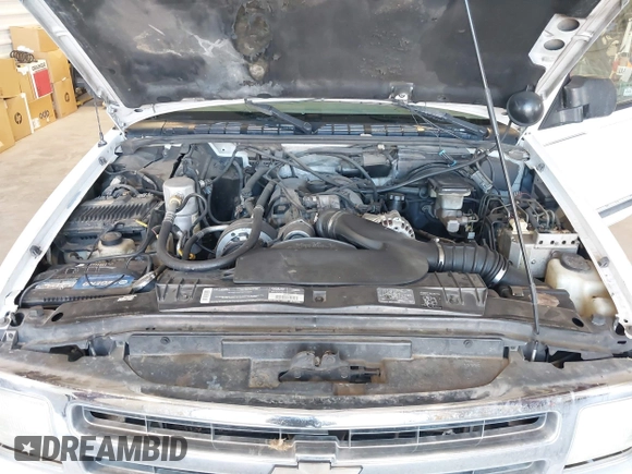 1995 Chevrolet Blazer with VIN 1GNDT13W0S2182537, listed as a IAAI auction lot 42647704 with 288,515 mi miles and . Bid and sale history available at DreamBid. Image 10.