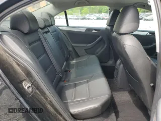 2013 Volkswagen Jetta SE z VIN 3VWDP7AJ5DM437943, wystawiony jako Copart lot #54272175 z przebiegiem 186 081 mil mil oraz Nie do naprawy • Non repairable. Historia ofert i sprzedaży dostępna na DreamBid. Obrazek 10.