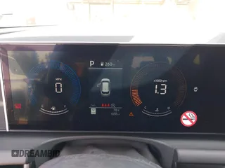 2025 Hyundai Tucson SEL z VIN 5NMJB3DE9SH554856, wystawiony jako IAAI lot #42460268 z przebiegiem 688 mil mil oraz . Historia ofert i sprzedaży dostępna na DreamBid. Obrazek 7.