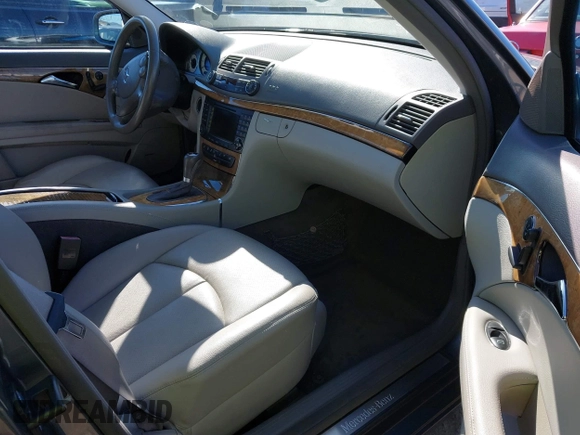 2008 Mercedes-Benz E-Class Luxury 3.5L with VIN WDBUF56X48B332250, listed as a IAAI auction lot 41824221 with 108,956 mi miles. Bid and sale history available at carsss.com. Image 5.