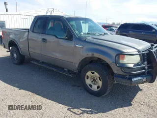 2004 Ford F-150 XLT with VIN 1FTPX14554NC14612, listed as a IAAI auction lot 41890306 with 208,248 mi miles. Bid and sale history available at carsss.com. Image 1.