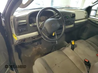 2006 Ford F-250 XL z VIN 1FTSX21556EB20172, wystawiony jako Copart lot #49632155 z przebiegiem 76 512 mil mil oraz Szkoda całkowita • Salvage title. Historia ofert i sprzedaży dostępna na DreamBid. Obrazek 8.