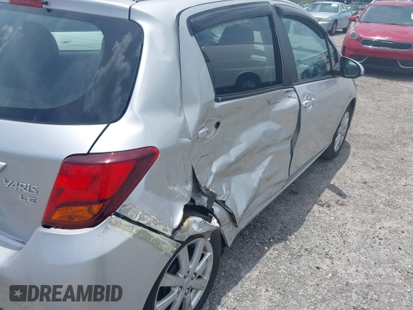 2015 Toyota Yaris L z VIN VNKKTUD30FA019329, wystawiony jako IAAI lot #42547504 z przebiegiem 54 848 mil mil oraz . Historia ofert i sprzedaży dostępna na DreamBid. Obrazek 17.