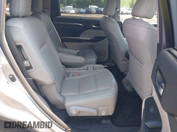 2015 Toyota Highlander Limited with VIN 5TDDKRFH1FS095798, listed as a IAAI auction lot 42656704 with 94,764 mi miles and . Bid and sale history available at DreamBid. Image 8.