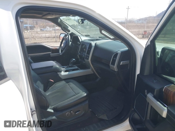2017 Ford F-150 XL z VIN 1FTFW1EFXHFC83981, wystawiony jako IAAI lot #41897927 z przebiegiem 73 559 mil mil oraz . Historia ofert i sprzedaży dostępna na DreamBid. Obrazek 5.