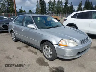 1998 Honda Civic EX with VIN 2HGEJ864XWH627385, listed as a IAAI auction lot 41933830 with 190,900 mi miles. Bid and sale history available at carsss.com. Image 1.
