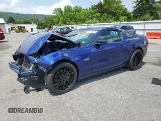 2014 Ford Mustang GT z VIN 1ZVBP8CF6E5230720, wystawiony jako Copart lot #60369505 z przebiegiem 136 710 mil mil oraz Szkoda całkowita • Salvage title. Historia ofert i sprzedaży dostępna na DreamBid. Obrazek 1.