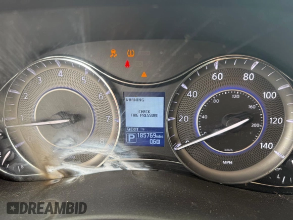 2014 Infiniti QX80 z VIN JN8AZ2NF3E9554806, wystawiony jako Copart lot #59925155 z przebiegiem 185 769 mil mil oraz Czysty tytuł • Clean title. Historia ofert i sprzedaży dostępna na DreamBid. Obrazek 8.