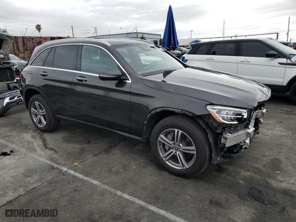 2022 Mercedes-Benz GLC with VIN W1N0G8DB2NV360833, listed as a Copart auction lot 48511955 with 17,927 mi miles and Salvage Title. Bid and sale history available at carsss.com. Image 4.