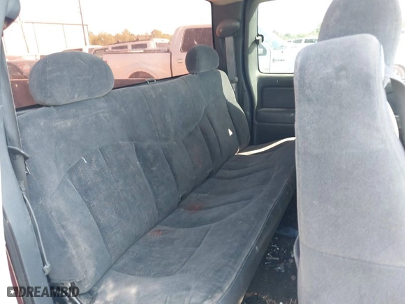 2001 Chevrolet Silverado 1500 LS with VIN 2GCEC19V211284027, listed as a IAAI auction lot 41994056 with 172,947 mi miles. Bid and sale history available at carsss.com. Image 8.