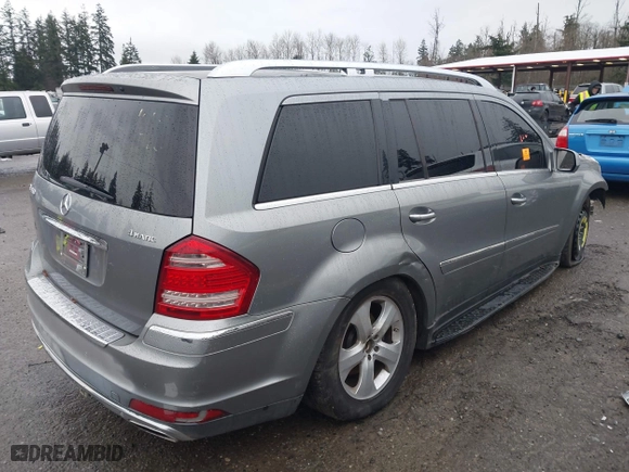 2010 Mercedes-Benz GL-Class GL 450 with VIN 4JGBF7BE5AA587487, listed as a IAAI auction lot 41208541 with 1 mi miles. Bid and sale history available at carsss.com. Image 4.