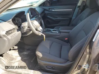 2022 Nissan Altima SV z VIN 1N4BL4DV9NN370506, wystawiony jako Copart lot #50054185 z przebiegiem 67 138 mil mil oraz Szkoda całkowita • Salvage title. Historia ofert i sprzedaży dostępna na DreamBid. Obrazek 7.