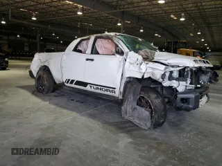 2016 Toyota Tundra SR z VIN 5TFRM5F11GX100988, wystawiony jako Copart lot #86719774 z przebiegiem Nie podano mil oraz Szkoda całkowita • Salvage title. Historia ofert i sprzedaży dostępna na DreamBid. Obrazek 4.
