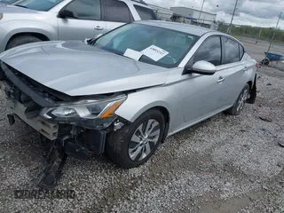 2019 Nissan Altima S with VIN 1N4BL4BV1KC219217, listed as a IAAI auction lot 41853232 with 64,761 mi miles and . Bid and sale history available at carsss.com. Image 2.