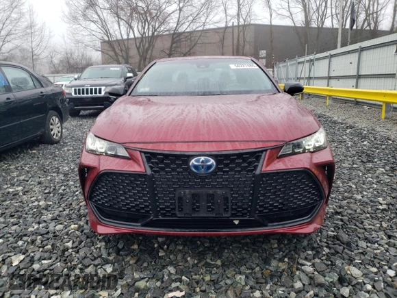 2021 Toyota Avalon Hybrid XSE z VIN 4T1EA1AB6MU010289, wystawiony jako Copart lot #50227485 z przebiegiem 60 219 mil mil oraz Szkoda całkowita • Salvage title. Historia ofert i sprzedaży dostępna na DreamBid. Obrazek 5.