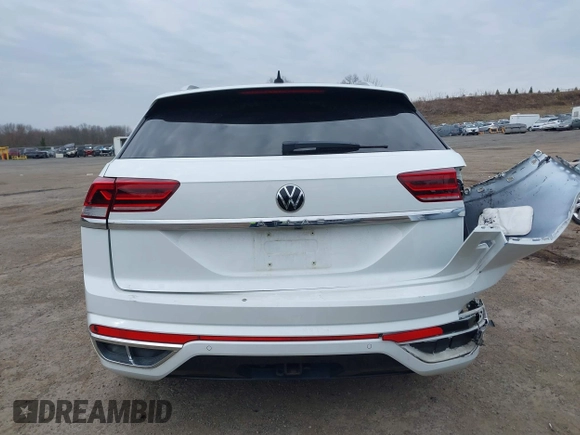 2021 Volkswagen Atlas SE z VIN 1V2RE2CA2MC205086, wystawiony jako IAAI lot #41902654 z przebiegiem 111 024 mil mil oraz . Historia ofert i sprzedaży dostępna na DreamBid. Obrazek 16.