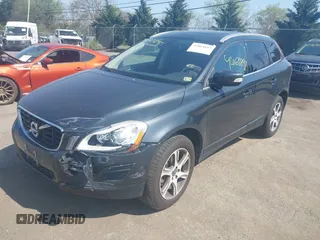 2013 Volvo XC60 T6 with VIN YV4902DZ2D2426548, listed as a IAAI auction lot 42063897 with 86,129 mi miles. Bid and sale history available at carsss.com. Image 17.