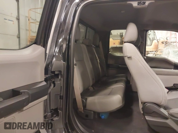 2016 Ford F-150 XLT with VIN 1FTEX1EP5GFD28230, listed as a IAAI auction lot 41895052 with 119,875 mi miles and . Bid and sale history available at carsss.com. Image 8.