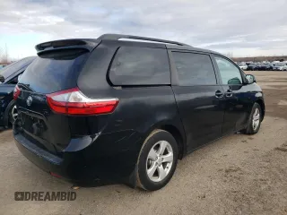2016 Toyota Sienna LE AAS z VIN 5TDKK3DC7GS712022, wystawiony jako Copart lot #79108114 z przebiegiem 78 235 mil mil oraz Szkoda całkowita • Salvage title. Historia ofert i sprzedaży dostępna na DreamBid. Obrazek 3.