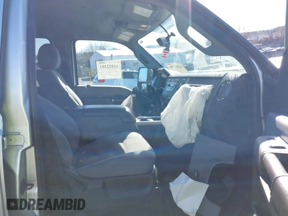 2016 Ford F-250 Lariat with VIN 1FT7W2B65GEA68060, listed as a IAAI auction lot 41852381 with 140,721 mi miles and . Bid and sale history available at DreamBid. Image 5.