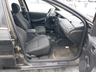 2005 Dodge Neon SE with VIN 1B3ES26C85D188331, listed as a IAAI auction lot 41462163 with 185,731 mi miles. Bid and sale history available at carsss.com. Image 5.