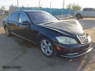 2011 Mercedes-Benz S-Class S 550 with VIN WDDNG7BB9BA387028, listed as a IAAI auction lot 41988693 with 122,421 mi miles. Bid and sale history available at carsss.com. Image 1.