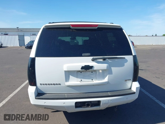 2007 Chevrolet Suburban LT with VIN 1GNFK16357J184567, listed as a IAAI auction lot 41811824 with 233,405 mi miles and . Bid and sale history available at DreamBid. Image 16.