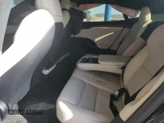 2022 Tesla Model S z VIN 5YJSA1E51NF474743, wystawiony jako Copart lot #87316374 z przebiegiem Nie podano mil oraz Szkoda całkowita • Salvage title. Historia ofert i sprzedaży dostępna na DreamBid. Obrazek 11.