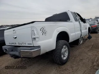 2013 Ford F-250 XL with VIN 1FT7X2BT7DEA62601, listed as a Copart auction lot 43250835 with 124,399 mi miles and Salvage Title. Bid and sale history available at DreamBid. Image 3.