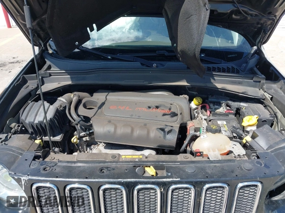 2018 Jeep Renegade Latitude with VIN ZACCJABB7JPH06179, listed as a IAAI auction lot 41900688 with 115,277 mi miles. Bid and sale history available at carsss.com. Image 10.