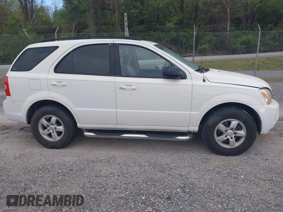 2008 Kia Sorento LX z VIN KNDJC735085785971, wystawiony jako IAAI lot #42092094 z przebiegiem 97 823 mil mil oraz . Historia ofert i sprzedaży dostępna na DreamBid. Obrazek 13.