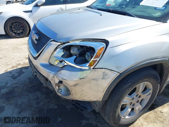 2007 GMC Acadia SLT with VIN 1GKEV33727J150802, listed as a IAAI auction lot 41646005 with 220,972 mi miles. Bid and sale history available at carsss.com. Image 6.