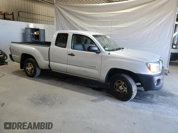 2006 Toyota Tacoma z VIN 5TETX22NX6Z302658, wystawiony jako Copart lot #58216445 z przebiegiem 228 466 mil mil oraz Tytuł czysty. Historia ofert i sprzedaży dostępna na DreamBid. Obrazek 4.