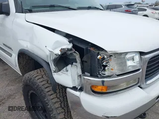 2004 GMC Yukon XL SLT with VIN 3GKGK26G14G213005, listed as a IAAI auction lot 41337600 with 174,730 mi miles. Bid and sale history available at carsss.com. Image 6.