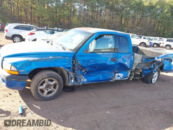 1998 Dodge Dakota with VIN 1B7FL22P9WS602318, listed as a IAAI auction lot 40830718 with 290,693 mi miles. Bid and sale history available at carsss.com. Image 6.