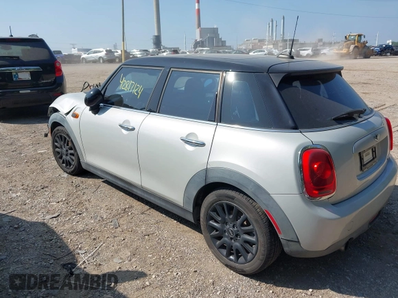 2015 MINI Hardtop 4 Door с VIN WMWXS5C51FT828981, выставлен на аукционе IAAI как лот 42817124 с пробегом 31 894 миль миль и . История ставок и продаж доступна на DreamBid. Изображение 3.