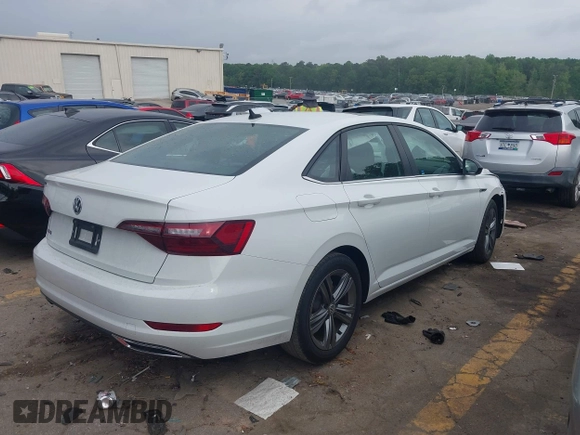 2020 Volkswagen Jetta S z VIN 3VWC57BU9LM101169, wystawiony jako IAAI lot #42124913 z przebiegiem 45 863 mil mil oraz . Historia ofert i sprzedaży dostępna na DreamBid. Obrazek 4.