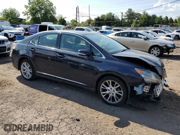 2010 Lexus HS 250h z VIN JTHBB1BA3A2021234, wystawiony jako Copart lot #68733254 z przebiegiem 113 210 mil mil oraz Szkoda całkowita • Salvage title. Historia ofert i sprzedaży dostępna na DreamBid. Obrazek 4.